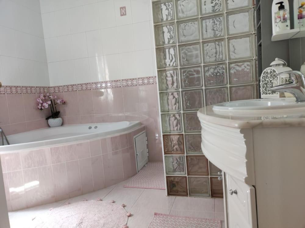 Chateau Angelique Villa Montroy Eksteriør billede